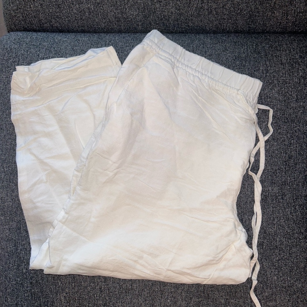 H&M White Ankle Cropped Pants
